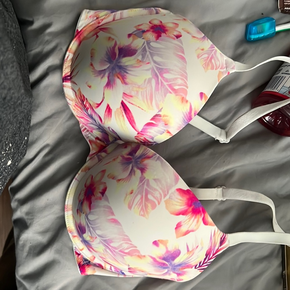 Brand new pink bra